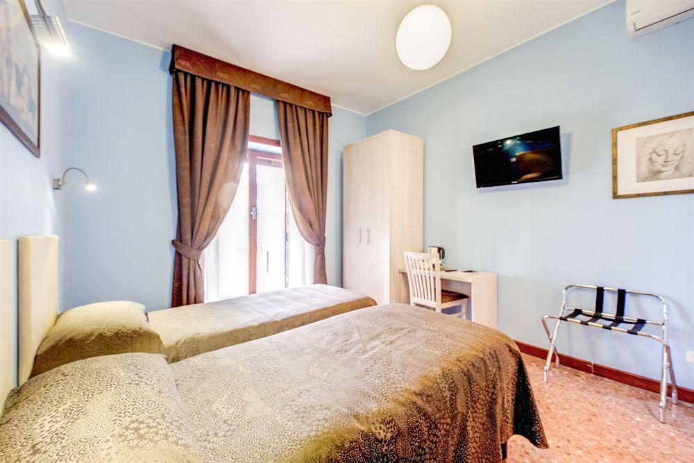 Domus Cornelia Bed & Breakfast Rome Bagian luar foto