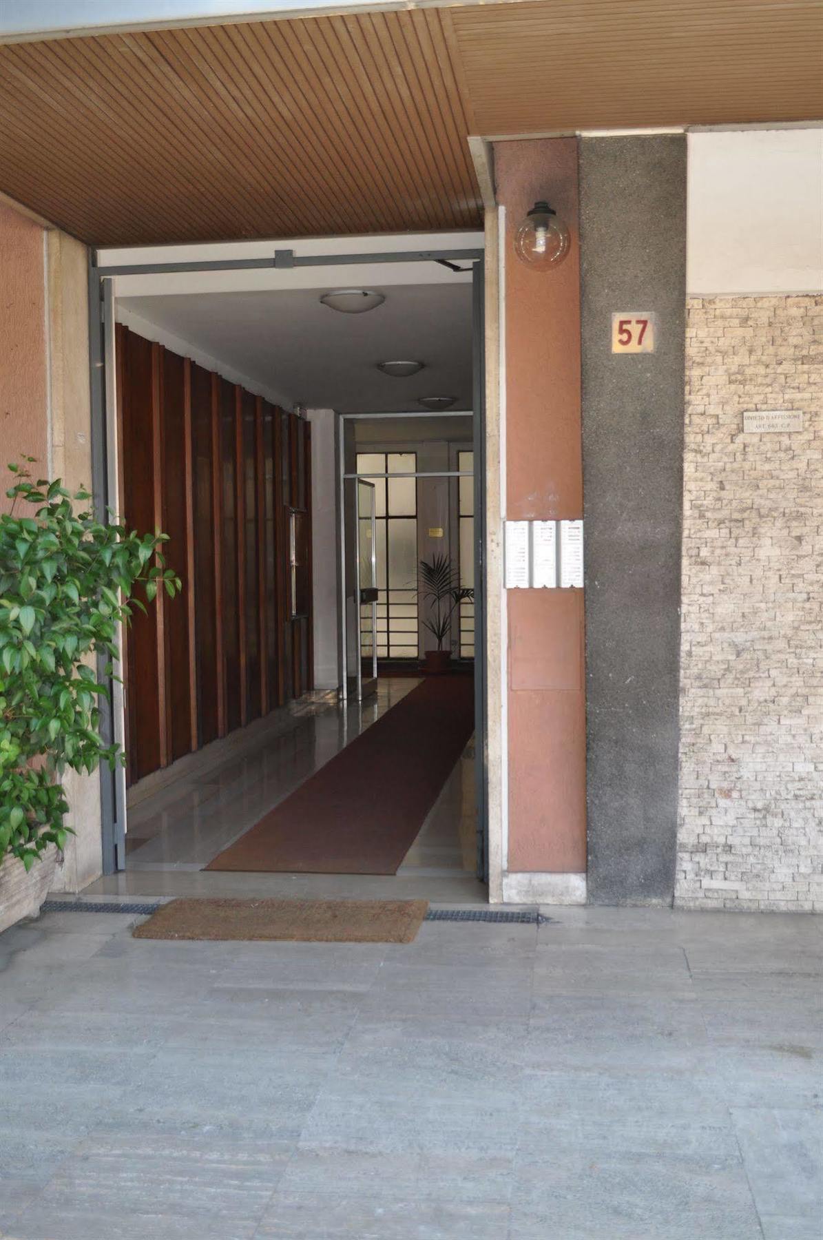 Domus Cornelia Bed & Breakfast Rome Bagian luar foto