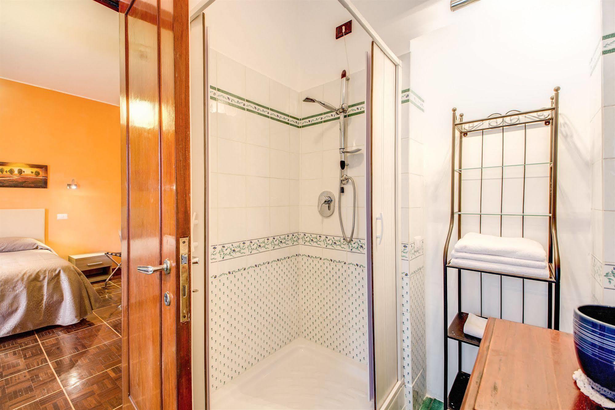 Domus Cornelia Bed & Breakfast Rome Bagian luar foto
