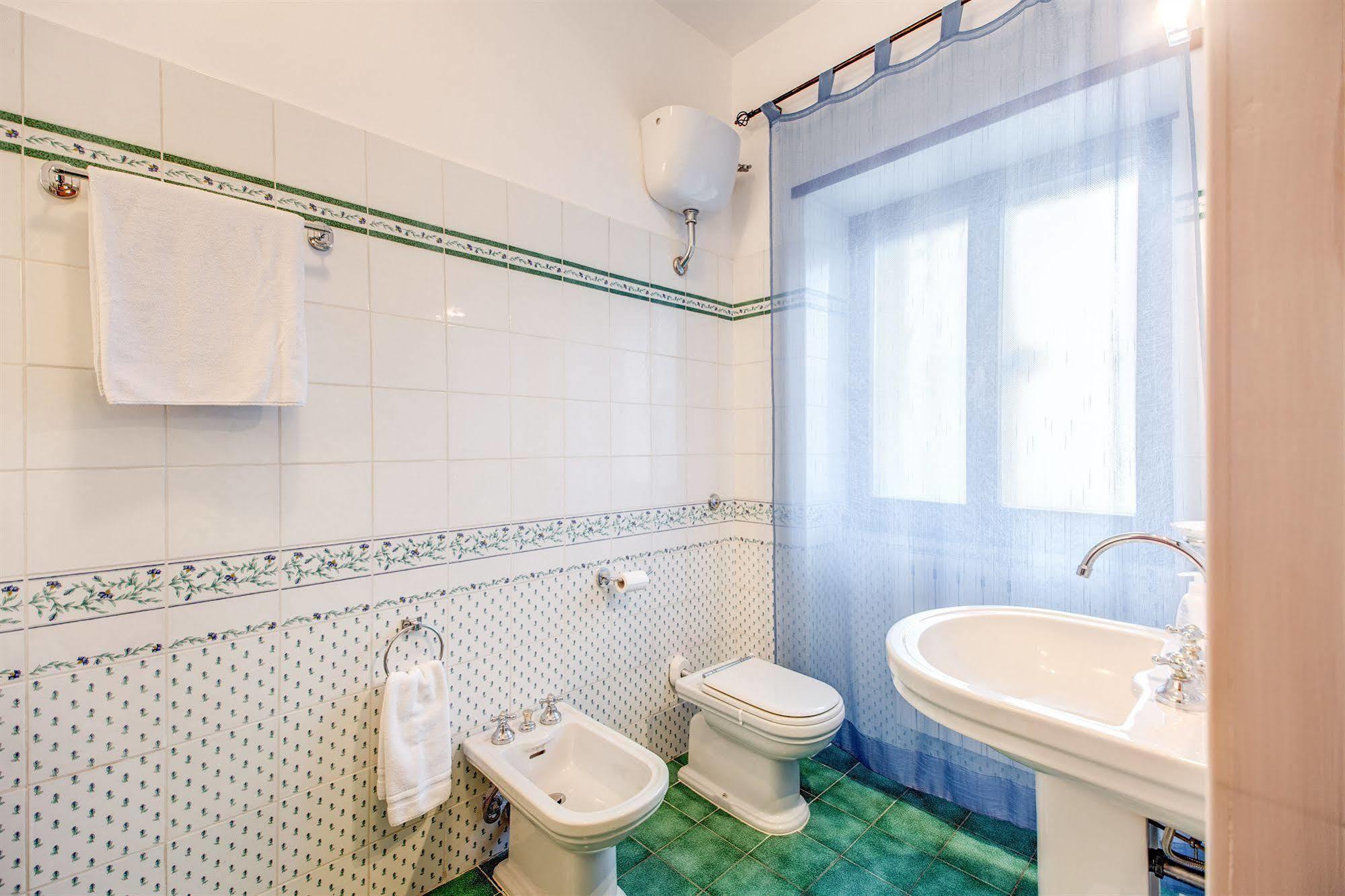 Domus Cornelia Bed & Breakfast Rome Bagian luar foto