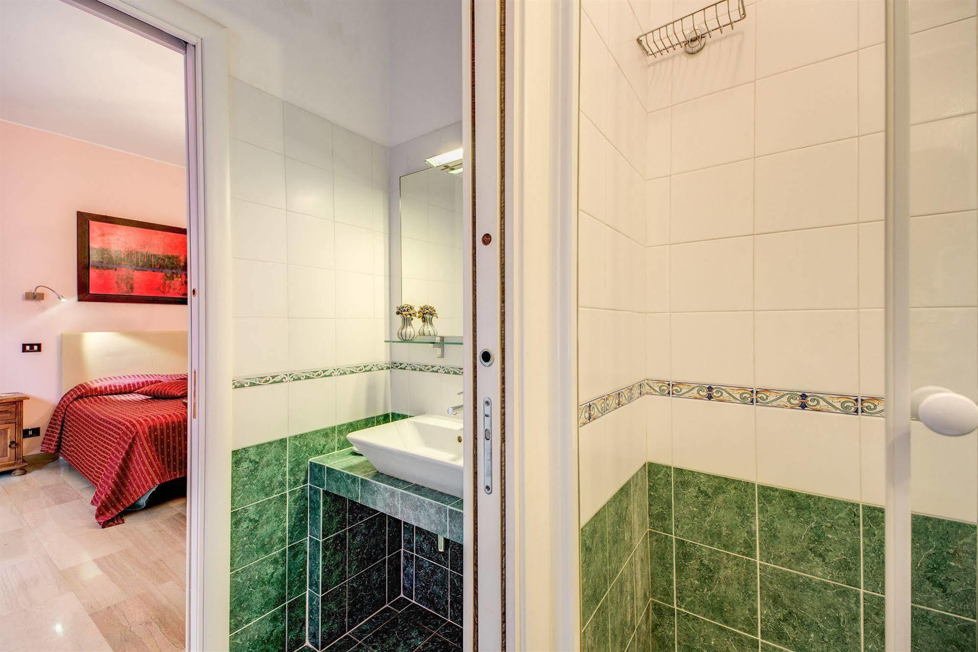 Domus Cornelia Bed & Breakfast Rome Bagian luar foto