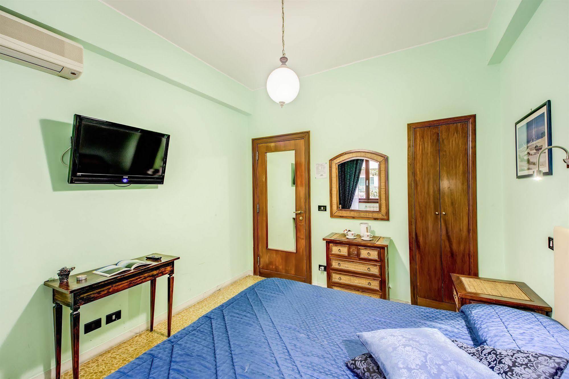 Domus Cornelia Bed & Breakfast Rome Bagian luar foto