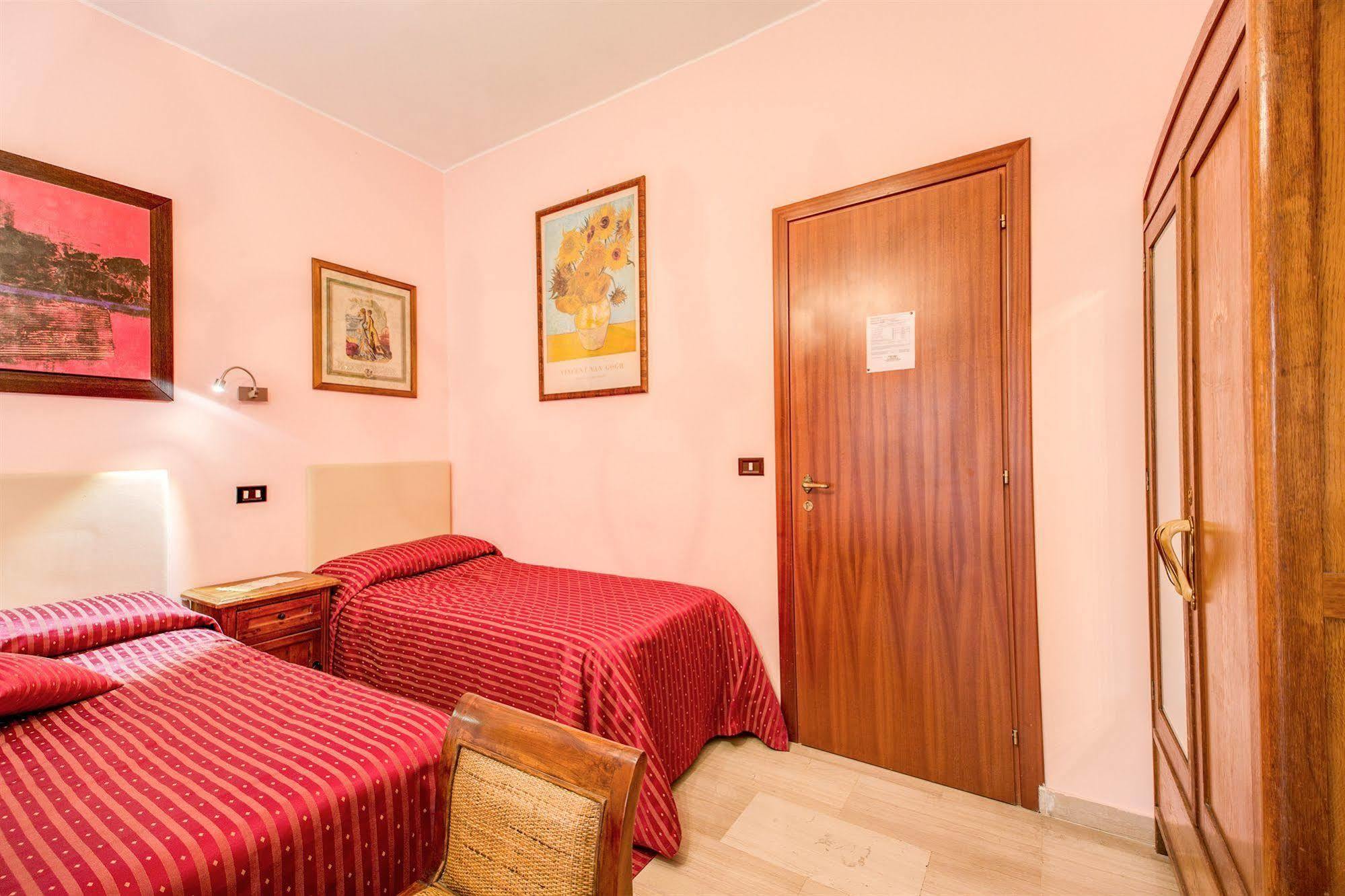 Domus Cornelia Bed & Breakfast Rome Bagian luar foto